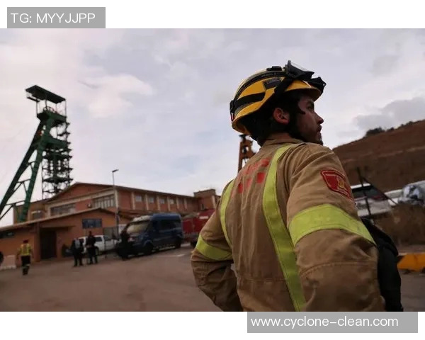 巴塞罗那市中心发生爆炸,多人受伤,警方尚未确定爆炸原因 巴塞罗那市中心发生爆炸,多人受伤,警方尚未确定爆炸原因