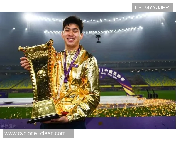 巴塞罗那竞技俱乐部宣布签下新一代未来之星，引发球迷热议