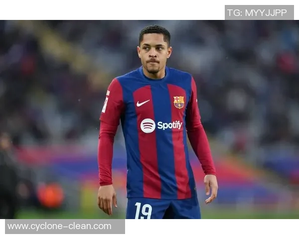 巴塞罗那官方宣布签约巴西18岁天才中场,引发球迷热议 巴塞罗那官方宣布签约巴西18岁天才中场,引发球迷热议