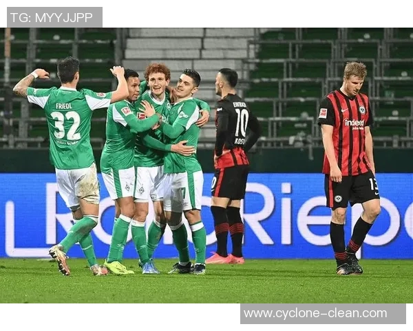 德甲赛场：法兰克福客场艰难胜出云达不莱梅