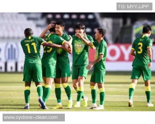 广州恒大战平广州富力,未能保持胜利的连胜势头,球队需调整战术重新崛起 广州恒大战平广州富力,未能保持胜利的连胜势头,球队需调整战术重新崛起