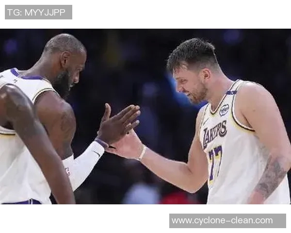 湖人客场击败尼克斯，詹皇再次证明实力