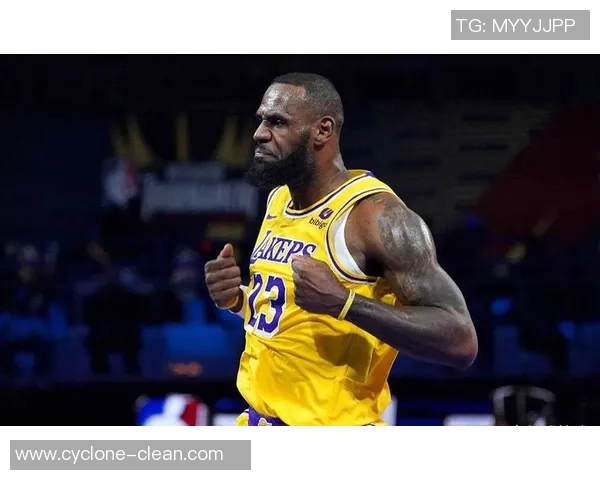 湖人队主帅:詹姆斯状态正佳,将引领球队冲击总冠军 湖人队主帅:詹姆斯状态正佳,将引领球队冲击总冠军