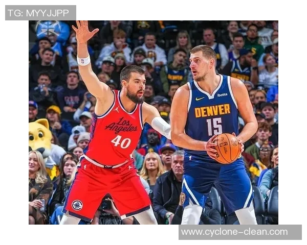 快船主场擒勇士,取得三连胜!战斗激情燃爆斯台普斯中心 快船主场擒勇士,取得三连胜!战斗激情燃爆斯台普斯中心