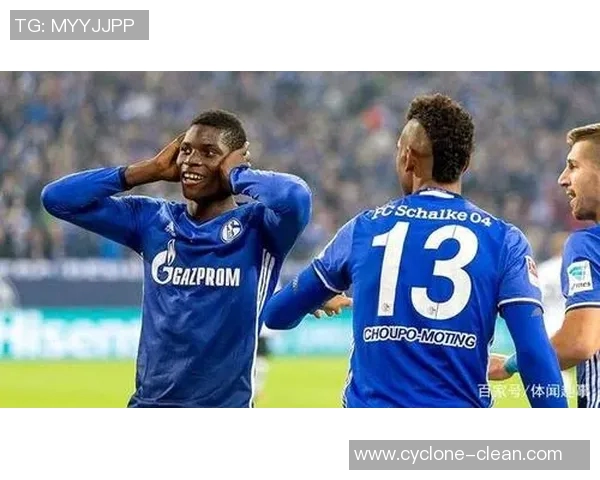 沙尔克04客场一战力挽狂澜终结弗赖堡连胜纪录