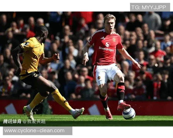 新曼联客场逆转狼队,卡瓦尼梅开二度助红魔圆满逆袭取得英超宝贵三分! 新曼联客场逆转狼队,卡瓦尼梅开二度助红魔圆满逆袭取得英超宝贵三分!