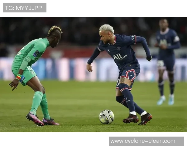 内马尔精彩复出，巴黎圣日耳曼凭借进球连克南特保持领先优势