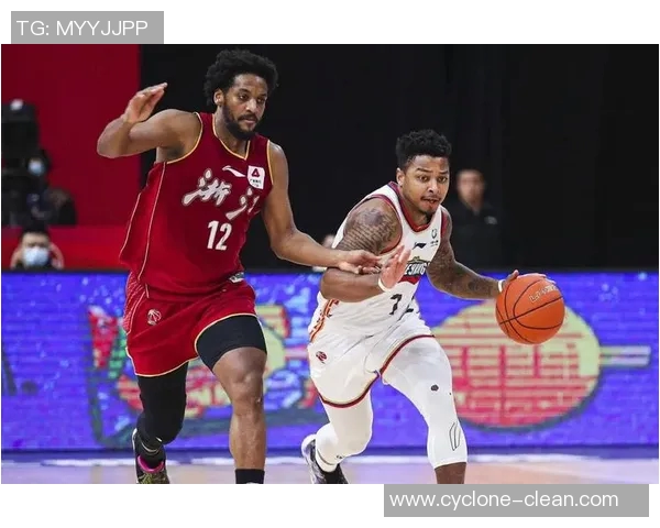 新秀昆汀-皮特森荣膺赛季最佳新人称号：未来之星的崛起